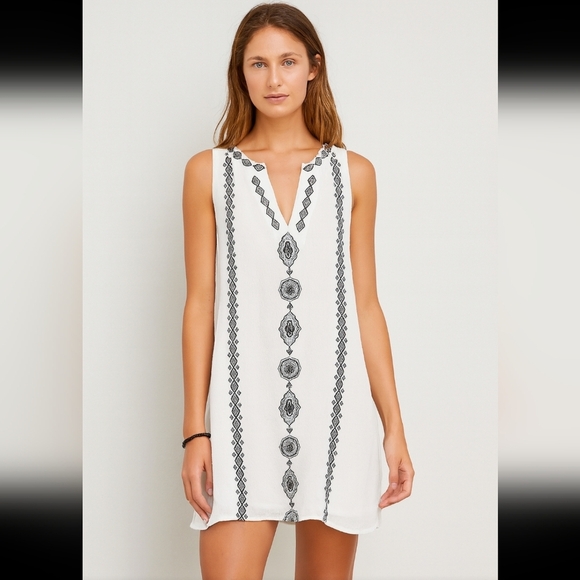 LOFT Dresses & Skirts - LOFT Women’s Black & White Embroidered Gauzy Boho Sleeveless Tunic Dress S